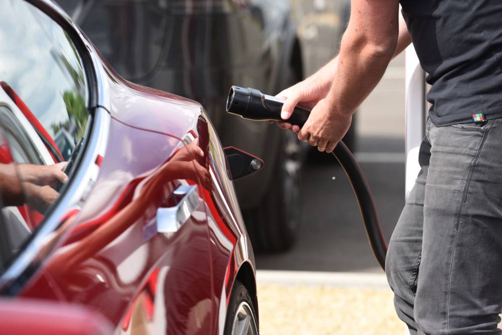 Véhicule électrique hybride à Orvault