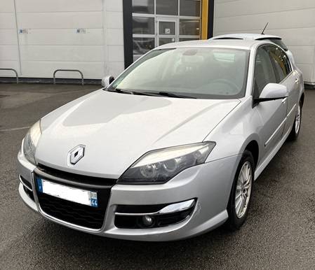 LAGUNA 3 BLACK EDITION 2.0 DCI 130 CH